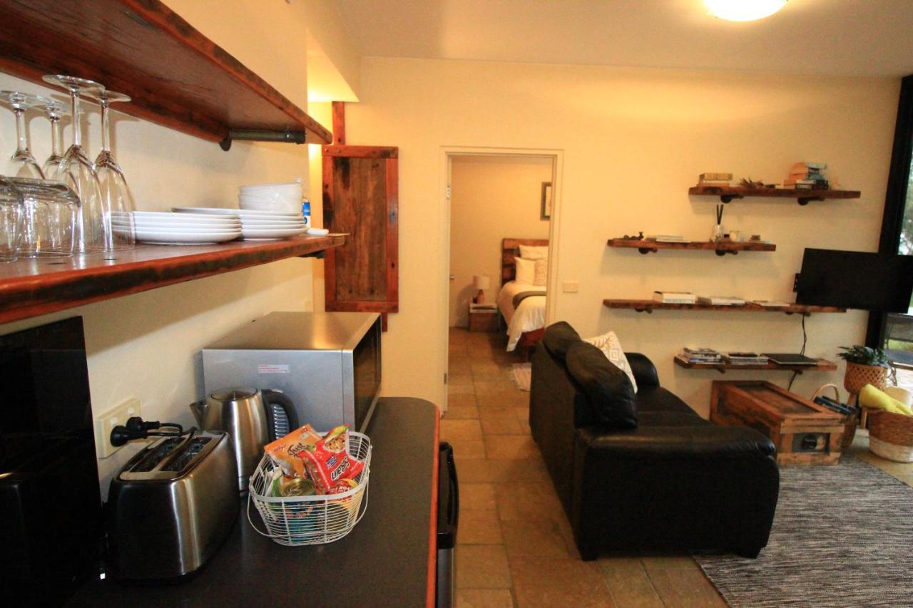 Down To Earth Farm Retreat Lejlighed Sarsfield Eksteriør billede